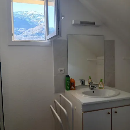 Avec Vue Sur La Montagne Luz-Saint-Sauveur