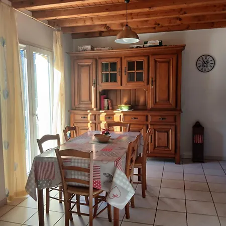 Nyaraló Avec Vue Sur La Montagne *